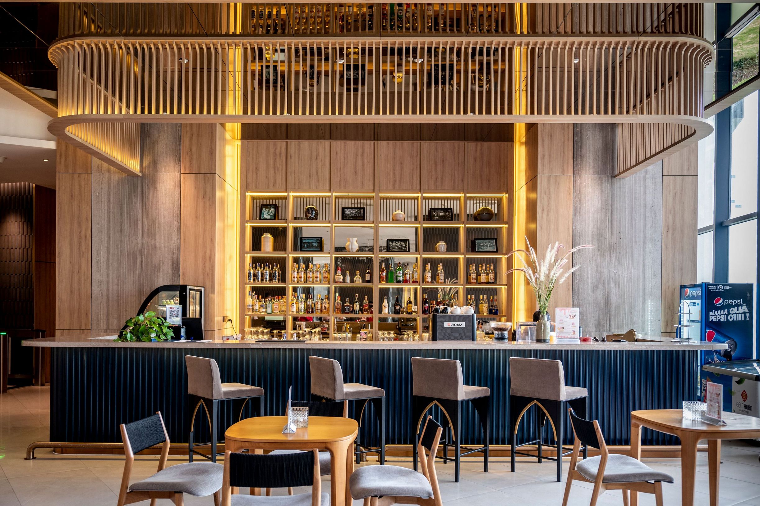 bar